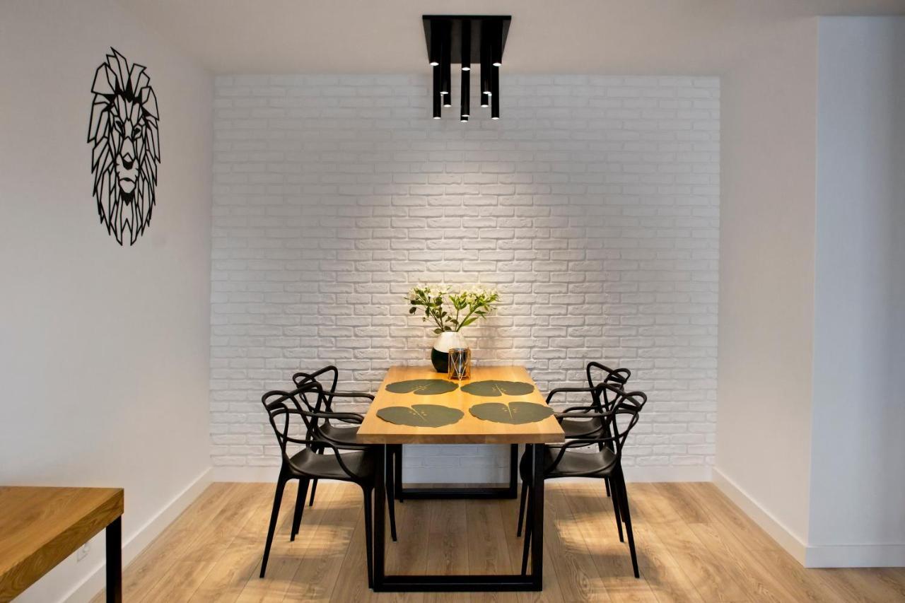 P&O Serviced Apartments Group Komputerowa วอร์ซอ ภายนอก รูปภาพ