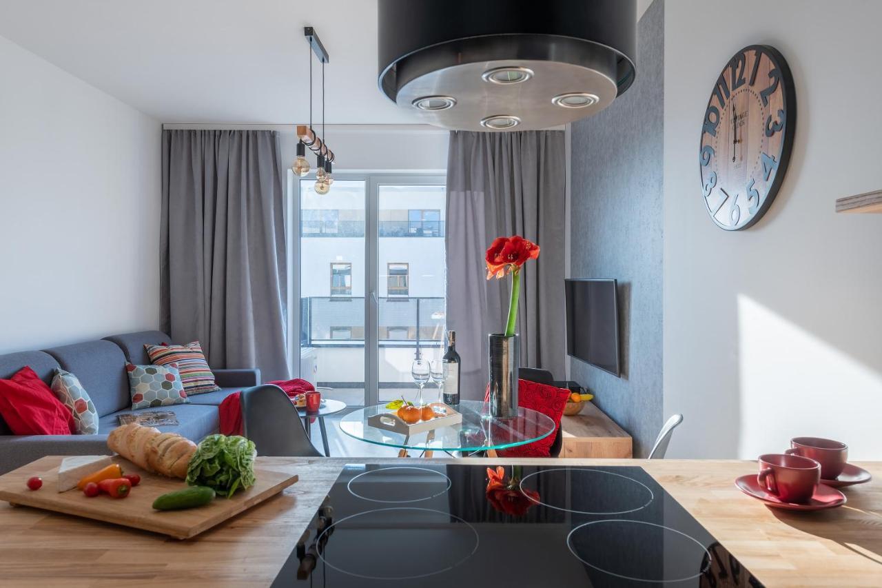 P&O Serviced Apartments Group Komputerowa วอร์ซอ ภายนอก รูปภาพ